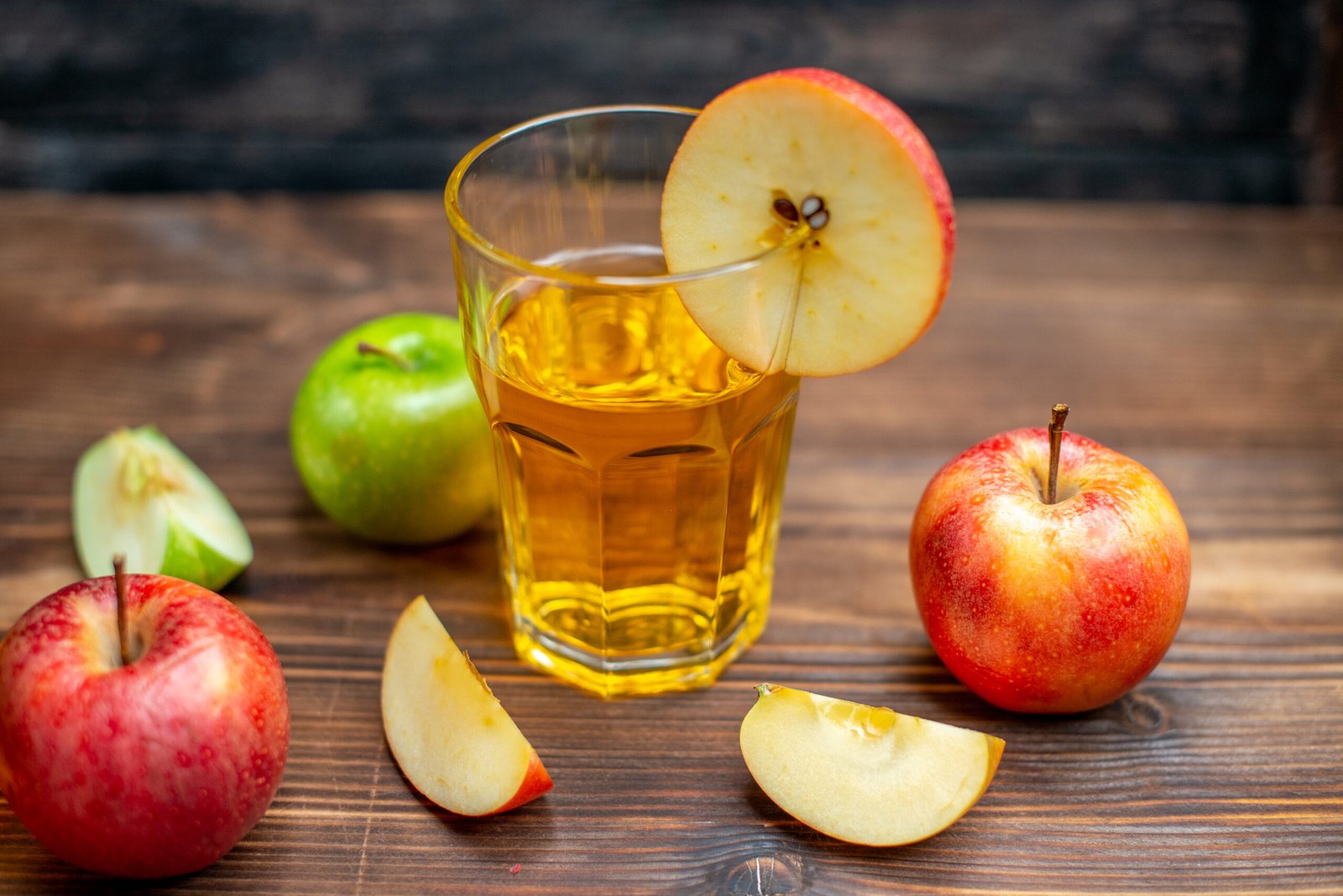 front-view-fresh-apple-juice-with-fresh-apples-dark-photo-color-drink-fruit-cocktail